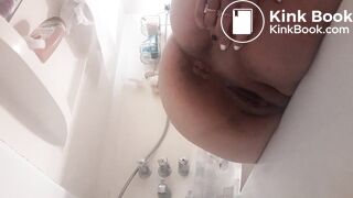 Quick Shit in My Tub