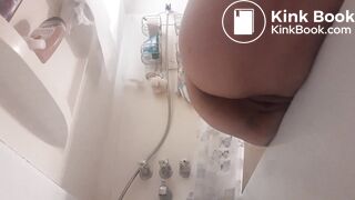 Quick Shit in My Tub