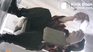Diarrhea in the toilet06