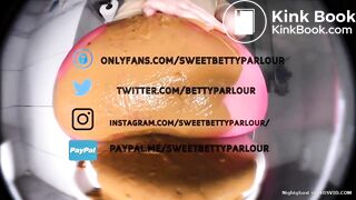 Insane diarrhea in her pants