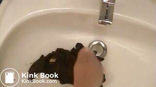 chubby babe with big sexy ass poops and pees