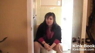 Hot girl pooping on toilet 33