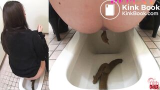 Japanese girls shitting (1/3)