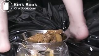 female with a big ass pooped