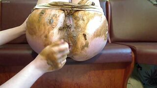 Mature lesbian get ass fuck with dildo