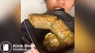 Seasoned steamed broccoli with extra cheese