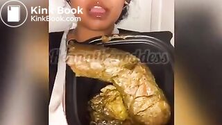 Seasoned steamed broccoli with extra cheese