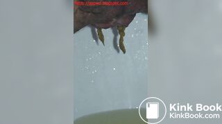 sexy chinese girl pooping - video 2