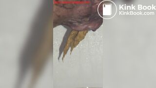 sexy chinese girl pooping - video 2