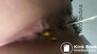 Chinese girl poop in toilet 3