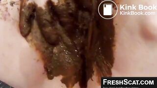Bbw enjoys scat