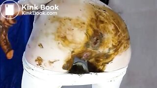 sexy Russian woman poops and pees - video 3