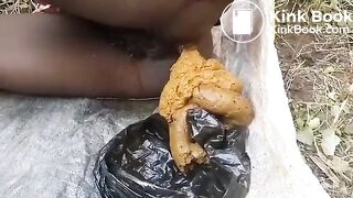 Grunting Ebony takes a huge shit