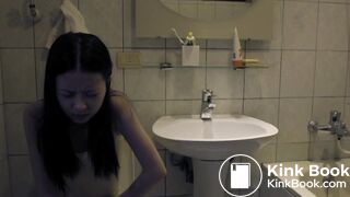 Taiwan girl smelly shit