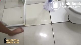 LDOM EAT DIRT OF THE FLOOR