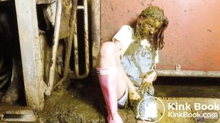 Maria Anjel Orgasm in the milking room
