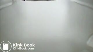 woman takes big dump in tupper box