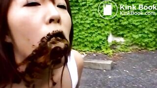 Asian girls shiting