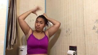 ebony girl toilet poop