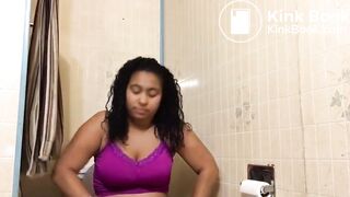 ebony girl toilet poop
