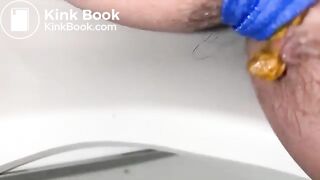 Me poop while didn't take off my panty