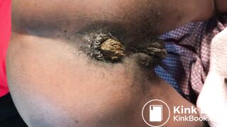 Ebony Quick Closeup Poop