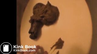 Japanese amateur woman selfie shitting