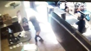 Irate Woman Shits on Restaurant Floor, Throws Feces at Worker.mp4