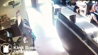Irate Woman Shits on Restaurant Floor, Throws Feces at Worker.mp4