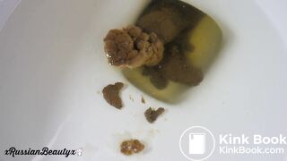 Girl is desperate to take a shit
