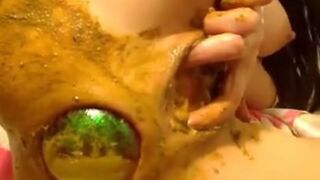 Come closer! - Enjoy a Scatty Anal & Pussy Penetration Pt2/3