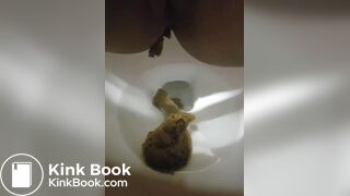 Korean Girl Pooping - video 4