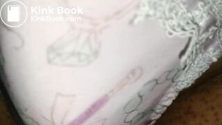 It ready to put on the blue one on the purp one.Two panty waer together - 2