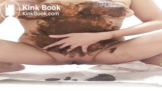 Hottie Pooping and Smearing