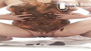 Hottie Pooping and Smearing