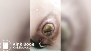 Hairy Asian Amateur Poop fan - video 3