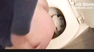 Girls Toilet Pooping