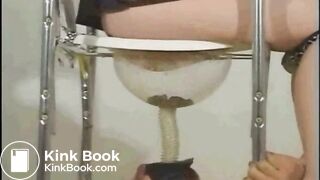 clogged toilet - Femdom-Fetish