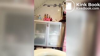 watching the girl and her morning shit