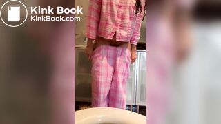 watching the girl and her morning shit