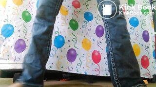 girl with tattoos poops and picks her holes with a Dildo