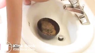 Teenage poop session makes 'em sexy at poop