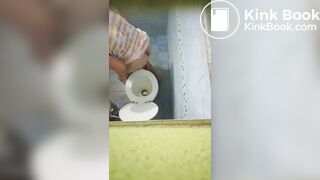 Girl poop thai