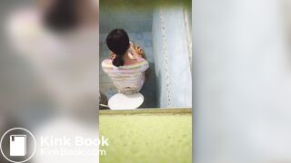 Girl poop thai