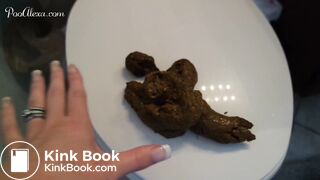 she pooped on the toilet lid