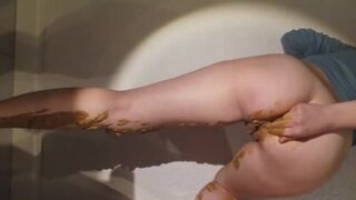 messy standing diarrhea