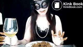 Wow, what a big meal! She is really hungry!!