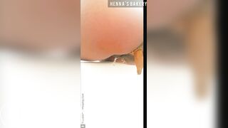 sexy girl nice shitting 2