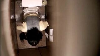 Toilet poop 凄い音