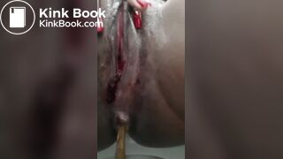 Brazilian black scat mistress shit in toilet